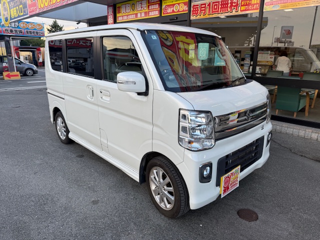 エブリィ